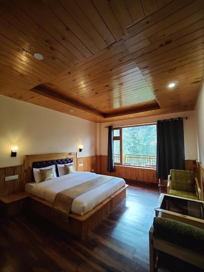 The Woodpecker Inn & Cafe, Jibhi Kültér fotó