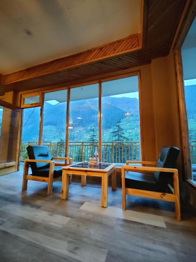 The Woodpecker Inn & Cafe, Jibhi Kültér fotó